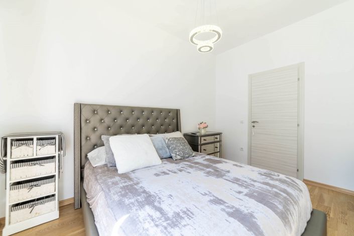 Image No.13-3 Bed Apartment for sale