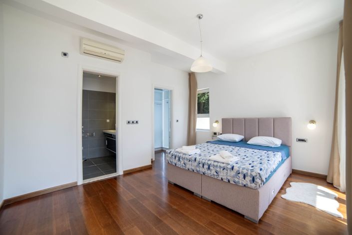 Image No.17-4 Bed Villa for sale