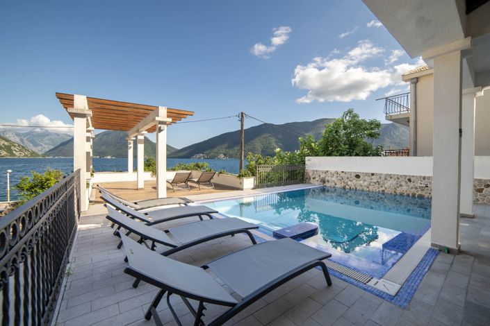 Image No.4-4 Bed Villa for sale