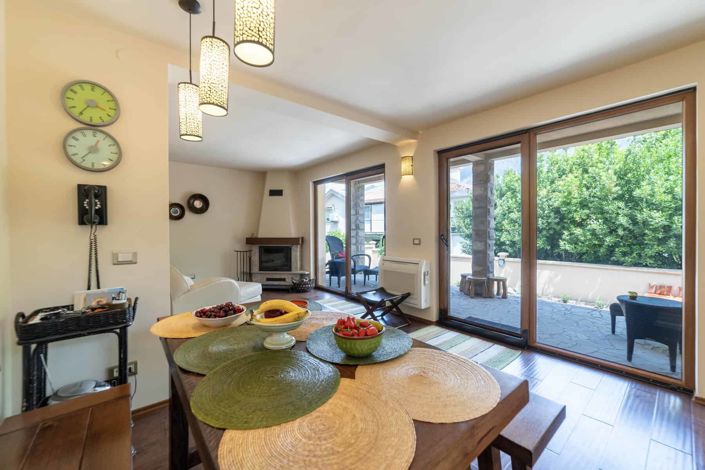 Image No.5-1 Bed House for sale