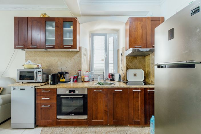 Image No.14-3 Bed Commercial for sale