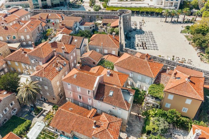 Image No.3-3 Bed Commercial for sale