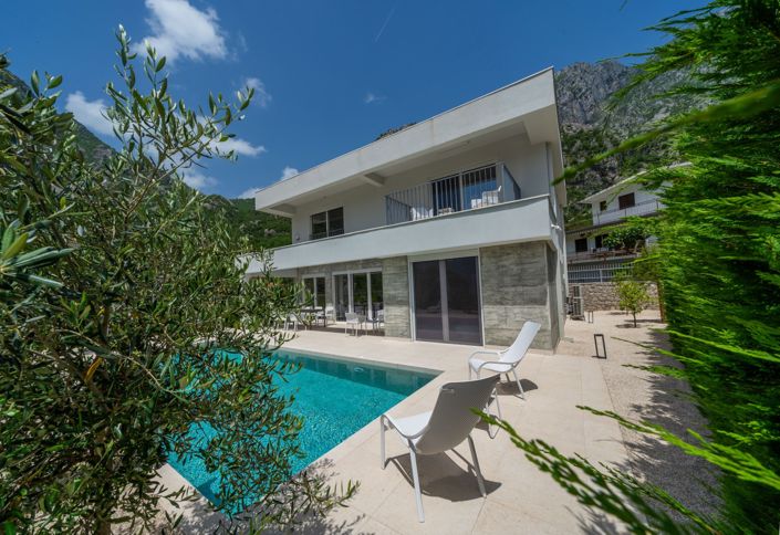 Image No.5-3 Bed House for sale