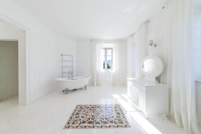 Image No.16-7 Bed Villa for sale