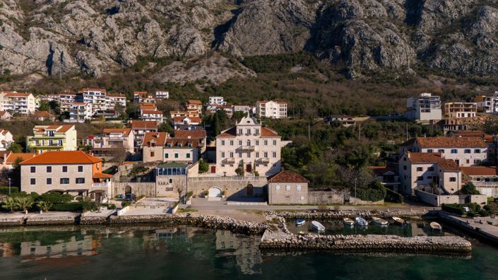 Image No.25-7 Bed Villa for sale