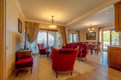 13-renovated-stone-villa-with-a-pool-and-gara