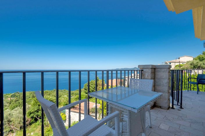 Image No.9-3 Bed Villa for sale