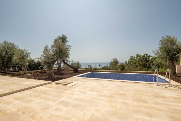 Image No.15-4 Bed House for sale