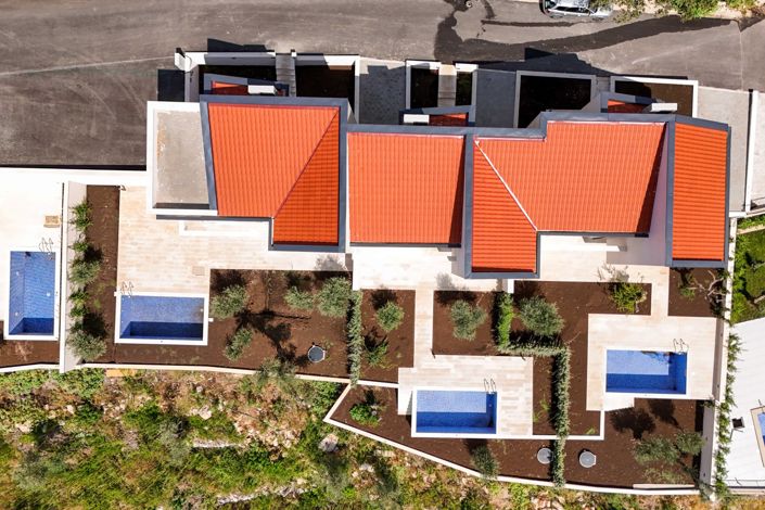 Image No.18-4 Bed House for sale