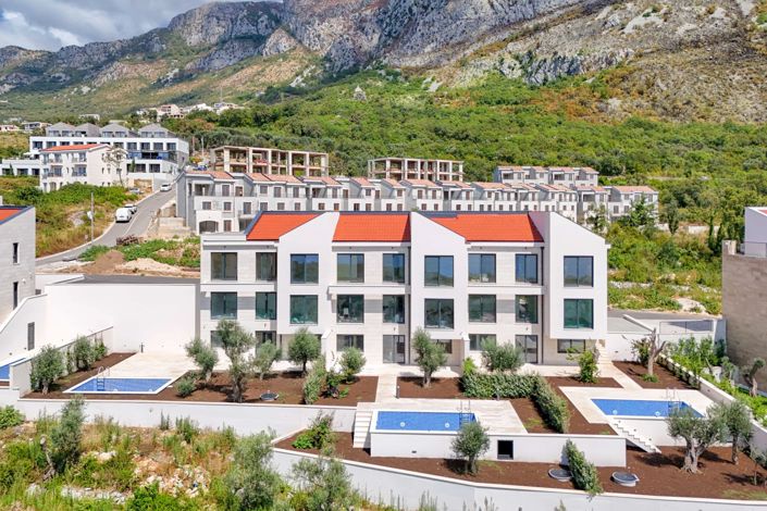 Image No.5-4 Bed House for sale