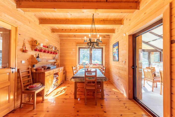 Image No.10-8 Bed House for sale