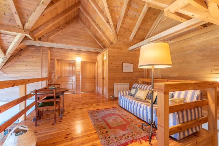 Image No.16-8 Bed House for sale