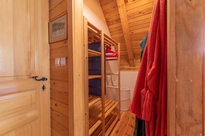 Image No.20-8 Bed House for sale