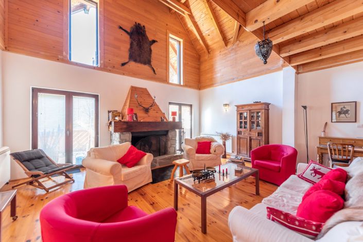 Image No.7-8 Bed House for sale