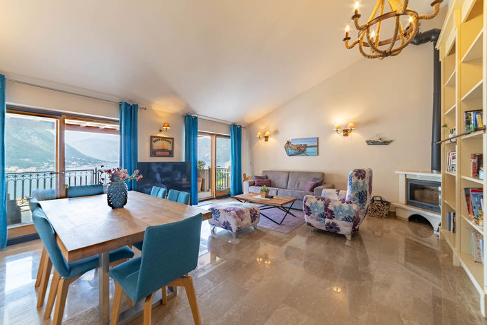 Image No.16-6 Bed House for sale