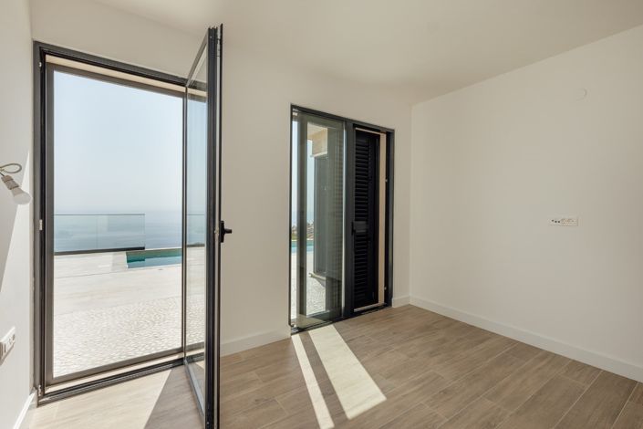 Image No.16-5 Bed Villa for sale