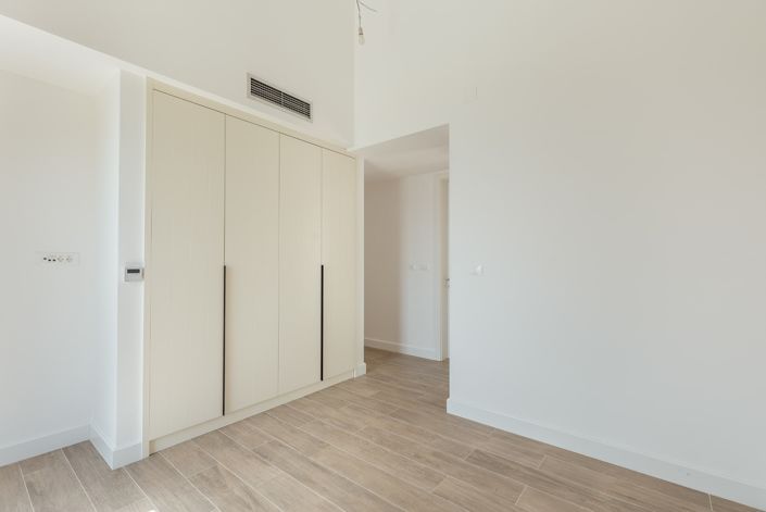 Image No.18-5 Bed Villa for sale