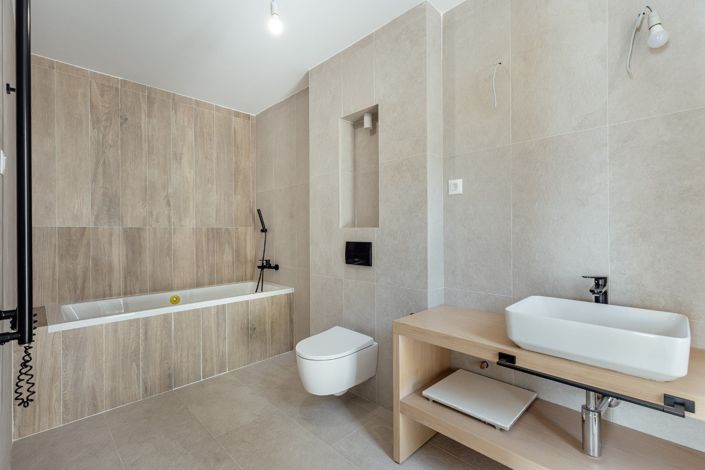 Image No.20-5 Bed Villa for sale