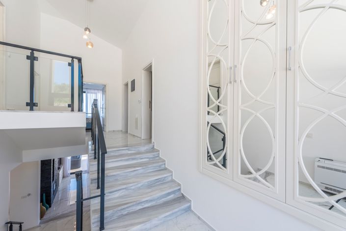 Image No.13-3 Bed House for sale