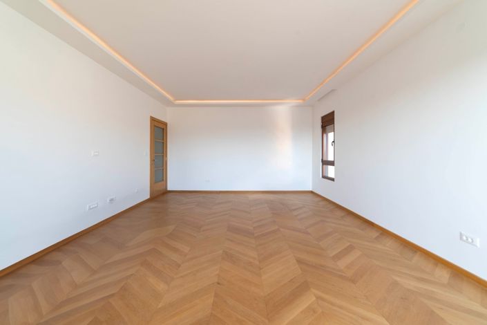 Image No.12-3 Bed Apartment for sale