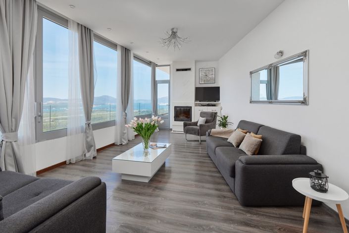 Image No.8-3 Bed Villa for sale