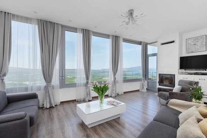 Image No.9-3 Bed Villa for sale