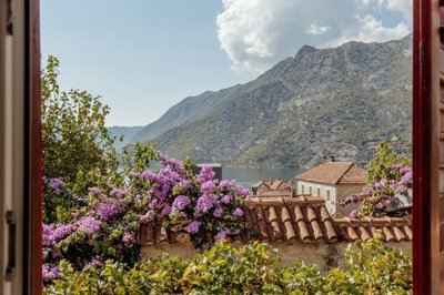 2-1-kotor-risan-a-charming-stone-house-with-a