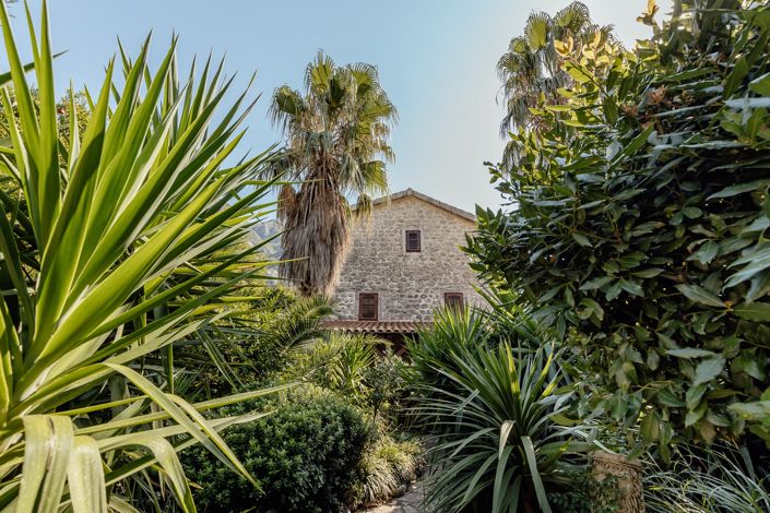 Image No.23-10 Bed House for sale