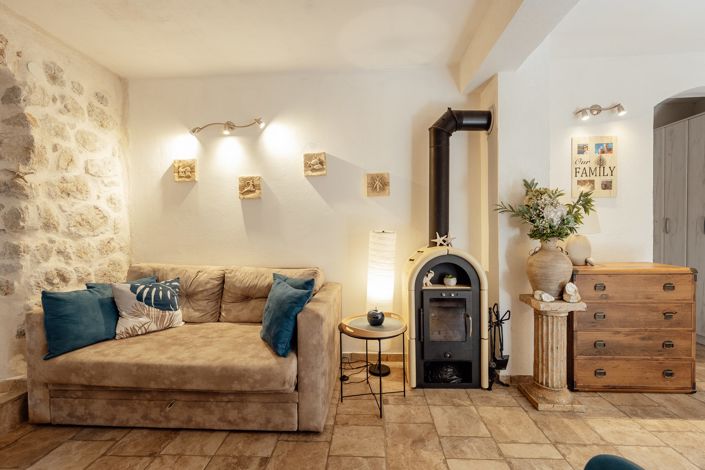 Image No.9-10 Bed House for sale