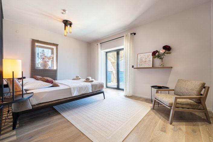 Image No.21-9 Bed House for sale