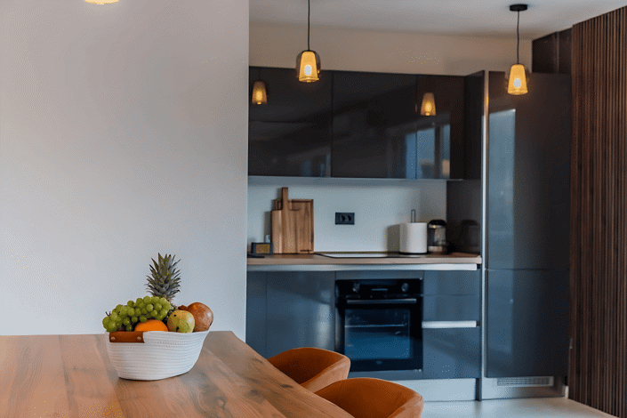 Image No.13-8 Bed House for sale