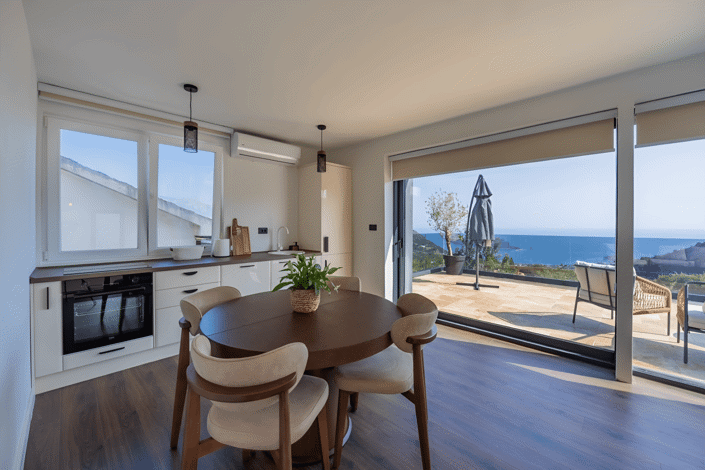 Image No.15-8 Bed House for sale