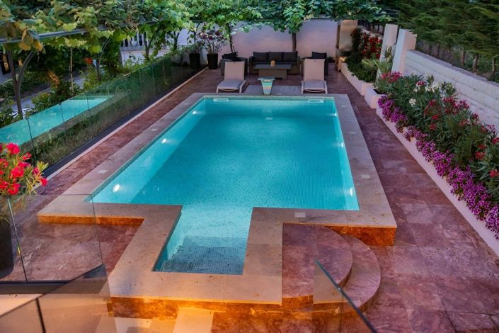 Image No.27-8 Bed House for sale