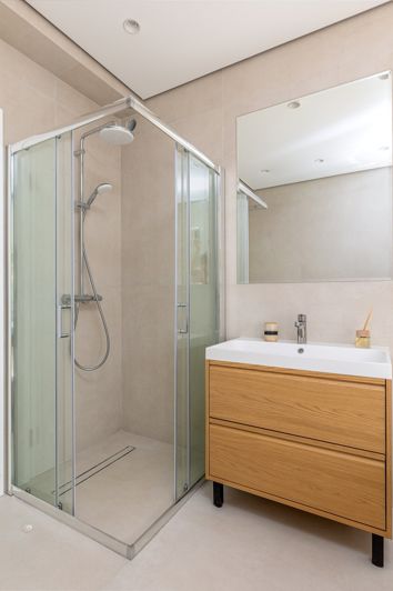 Image No.21-2 Bed House for sale