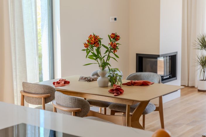 Image No.7-2 Bed House for sale