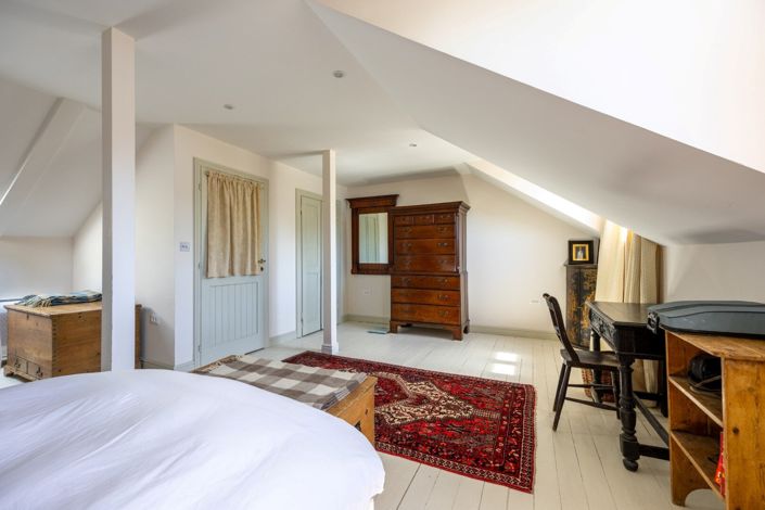 Image No.17-3 Bed House for sale