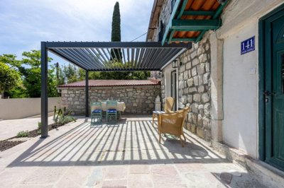 4-kamenari-stone-villa