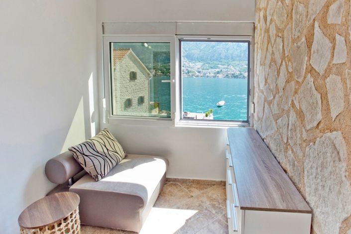 Image No.17-4 Bed House for sale