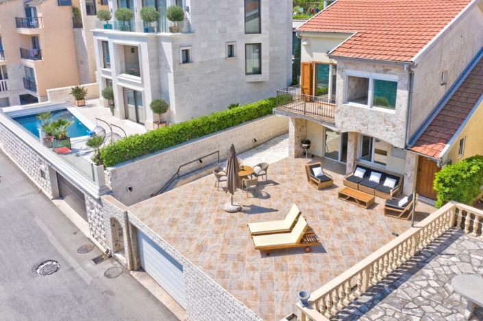 Image No.25-4 Bed House for sale