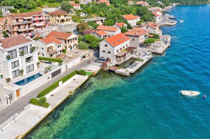 Image No.30-4 Bed House for sale