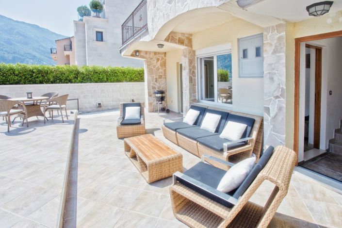 Image No.9-4 Bed House for sale