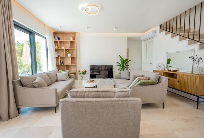 Image No.11-4 Bed House for sale