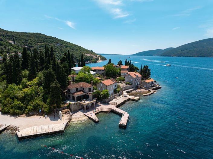 Image No.2-4 Bed Villa for sale