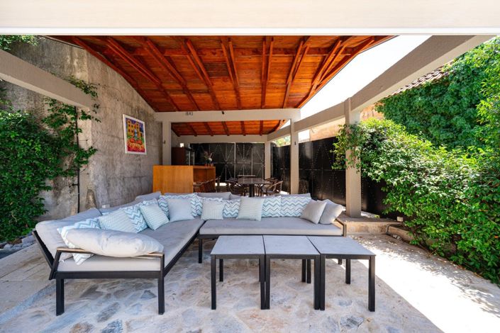 Image No.10-7 Bed Hotel for sale