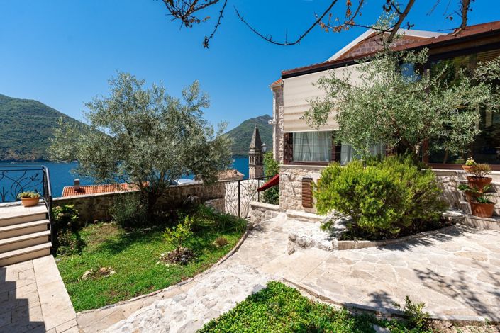 Image No.12-7 Bed Hotel for sale