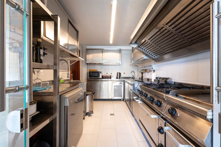 Image No.18-7 Bed Hotel for sale