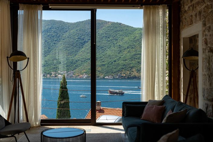 Image No.19-7 Bed Hotel for sale