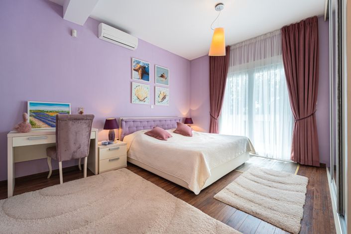 Image No.21-5 Bed House for sale