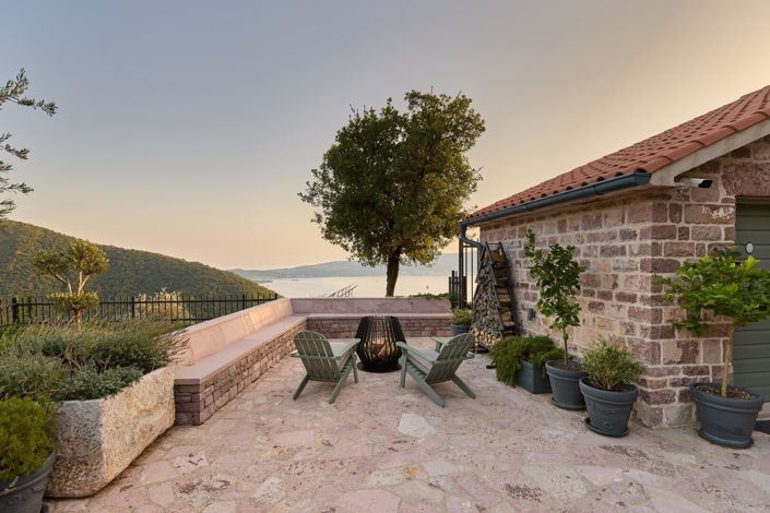 Image No.1-4 Bed Villa for sale