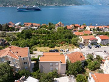 villa-for-sale-in-dobrota5-1